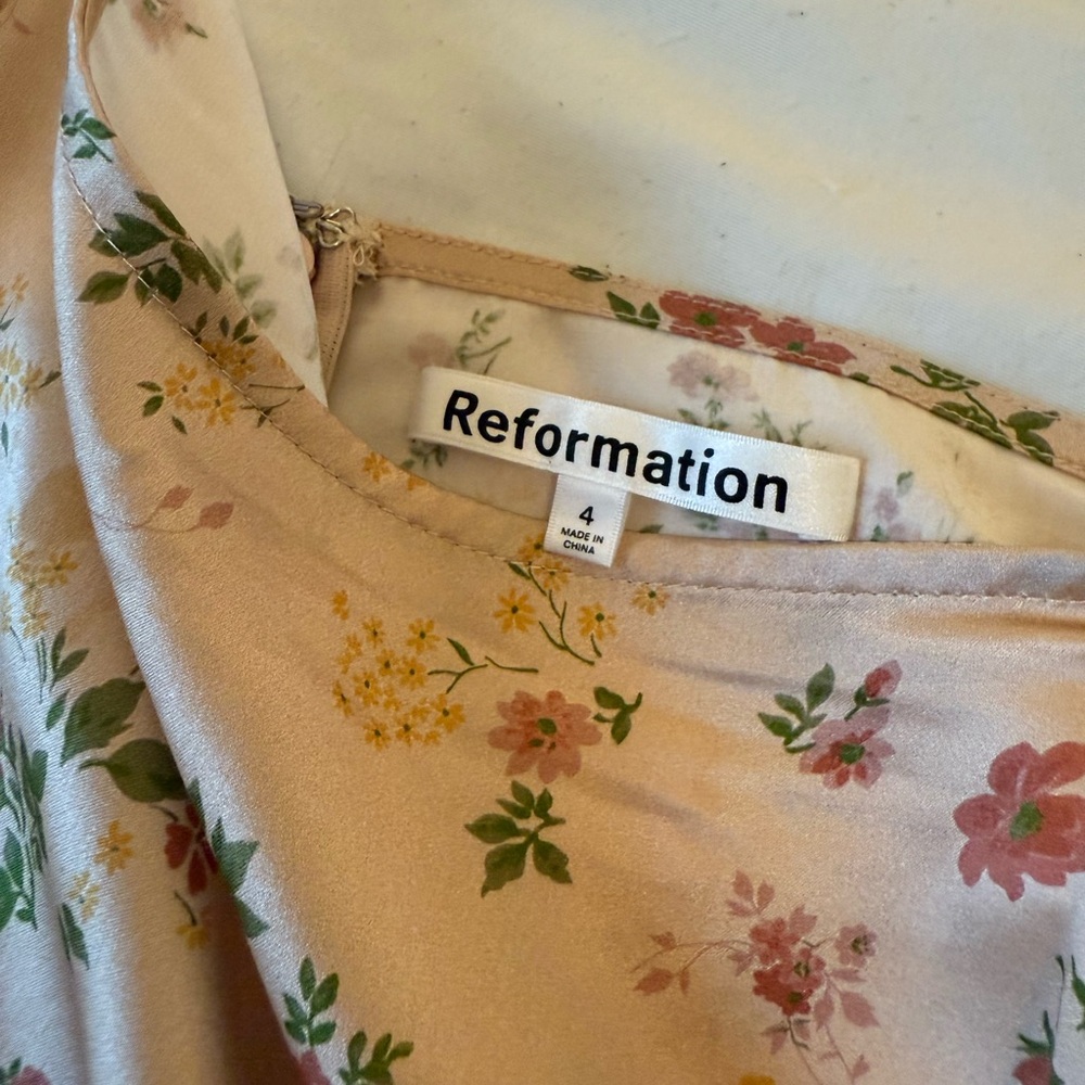 Reformation Floral Blush Mini Skirt - Picture 6 of 10